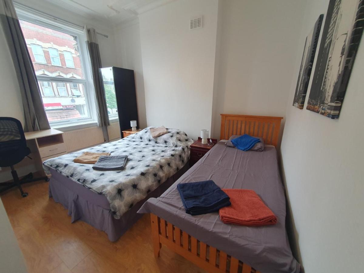 63B Willesden Lane Two Bed Apartment Londra Esterno foto