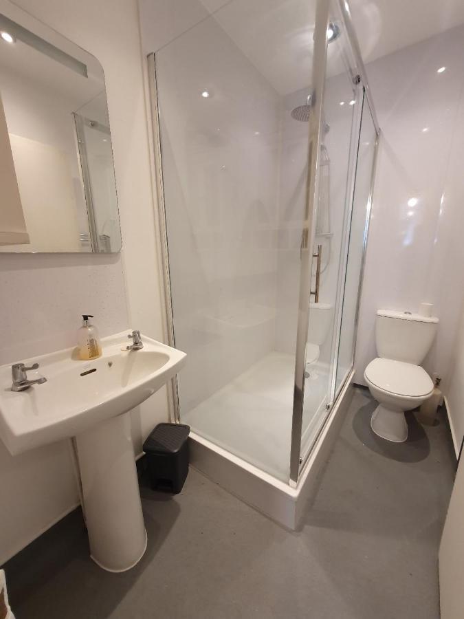 63B Willesden Lane Two Bed Apartment Londra Esterno foto